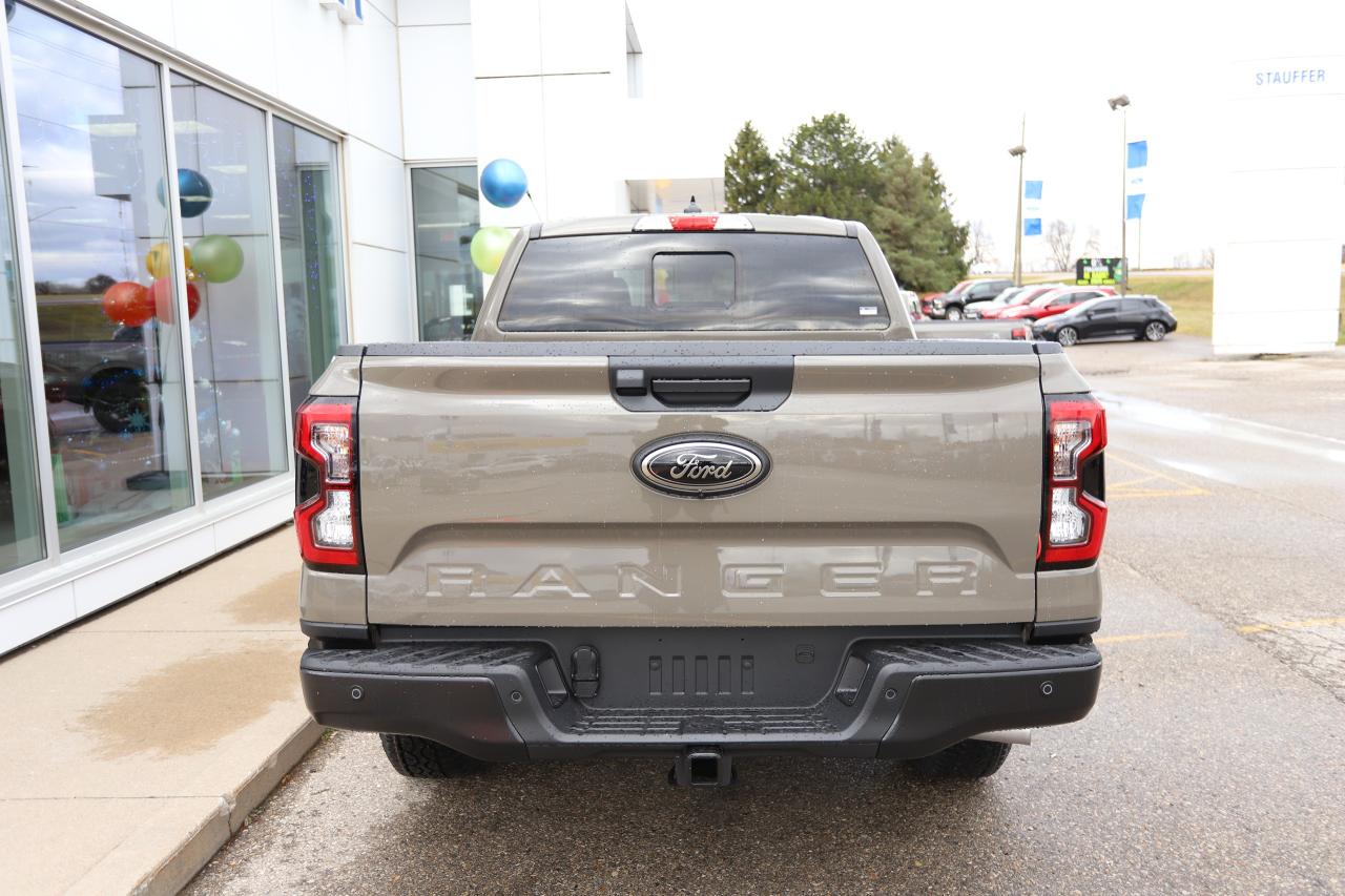 2025 Ford Ranger LARIAT 4WD SuperCrew 5' Box Photo4