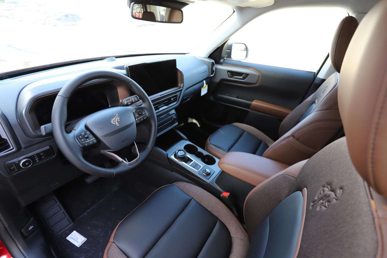 2025 Ford Bronco Sport Outer Banks 4X4 Photo