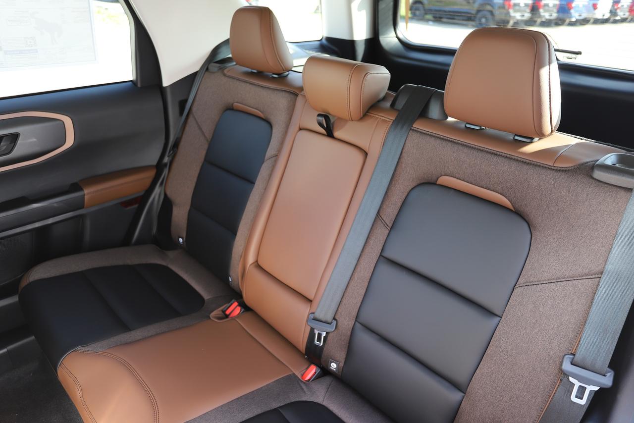 2025 Ford Bronco Sport Outer Banks 4x4 Photo