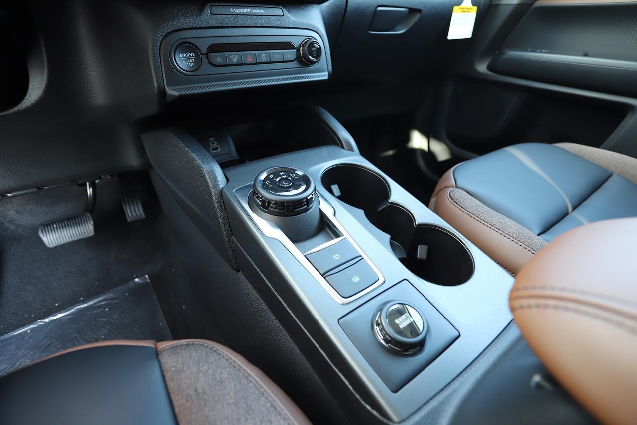 2025 Ford Bronco Sport Outer Banks 4x4 Photo