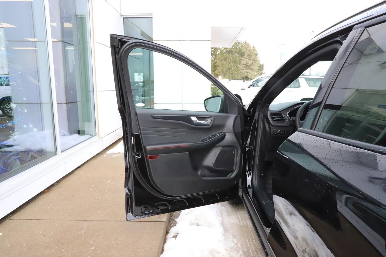 2026 Ford Escape ST-Line AWD Photo