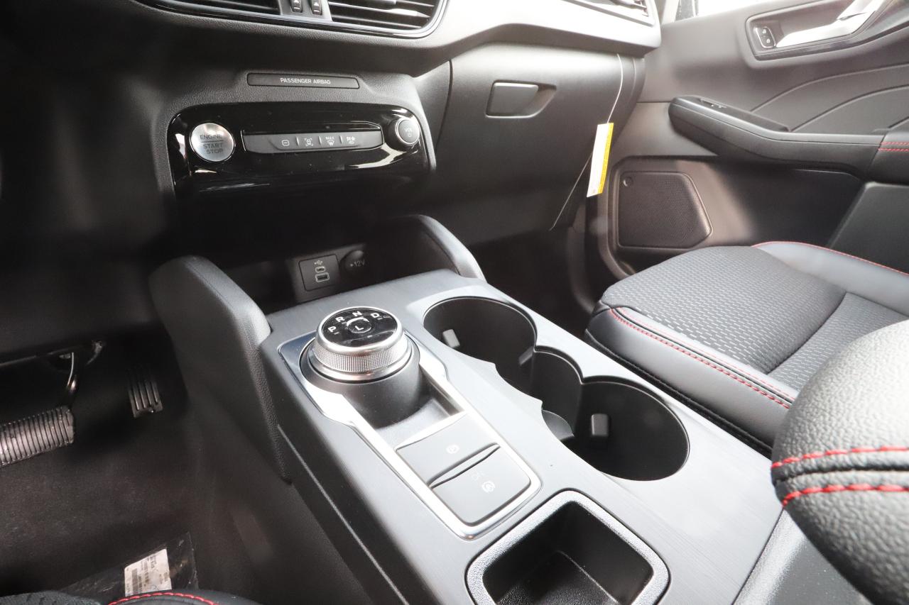 2026 Ford Escape ST-Line AWD Photo