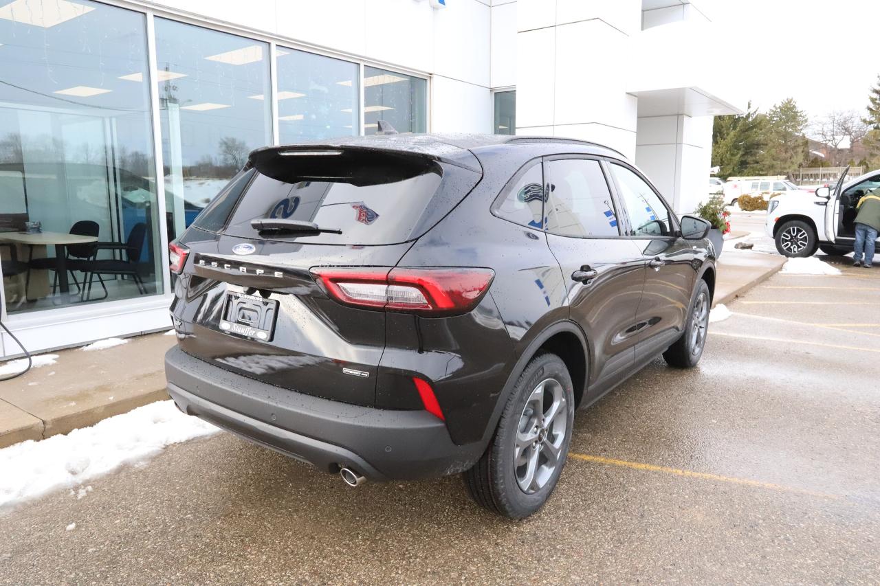 2026 Ford Escape ST-Line AWD Photo