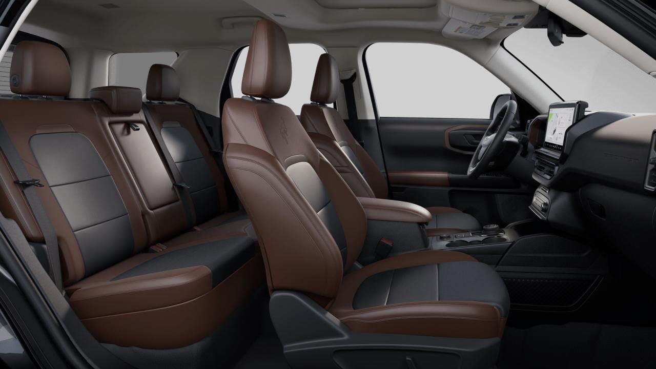 2025 Ford Bronco Sport Outer Banks 4X4 Photo5