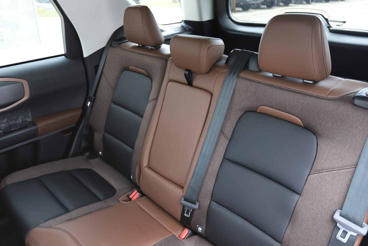 2025 Ford Bronco Sport Outer Banks 4x4 Photo