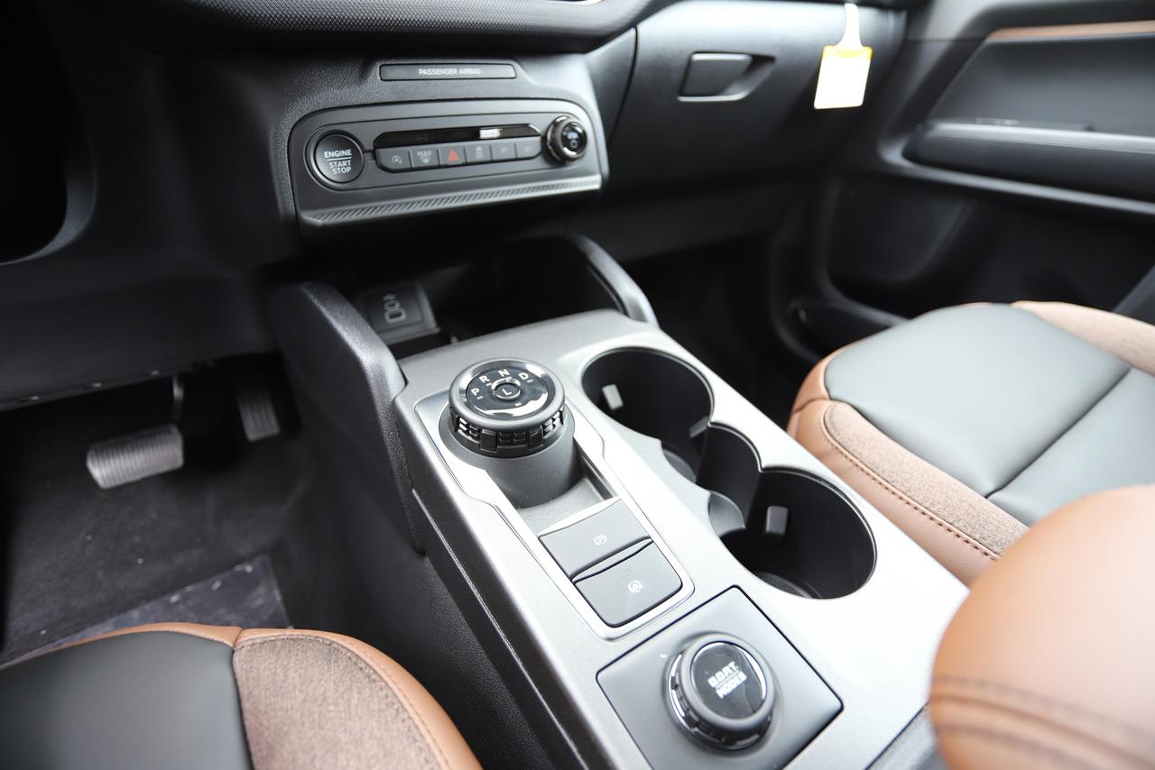 2025 Ford Bronco Sport Outer Banks 4x4 Photo