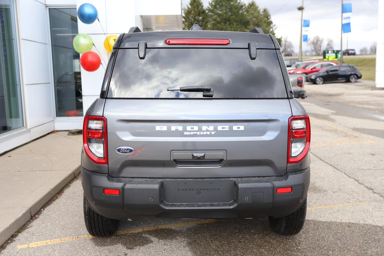 2025 Ford Bronco Sport Outer Banks 4x4 Photo4