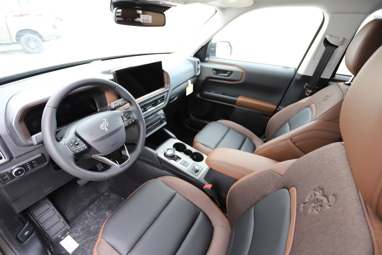 2025 Ford Bronco Sport Outer Banks 4x4 Photo