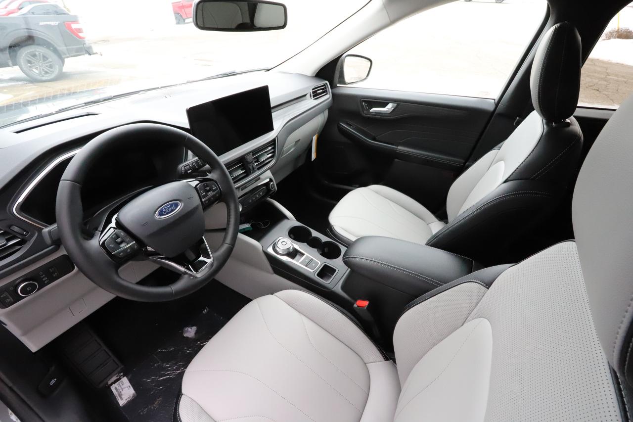 2026 Ford Escape PHEV FWD Photo1