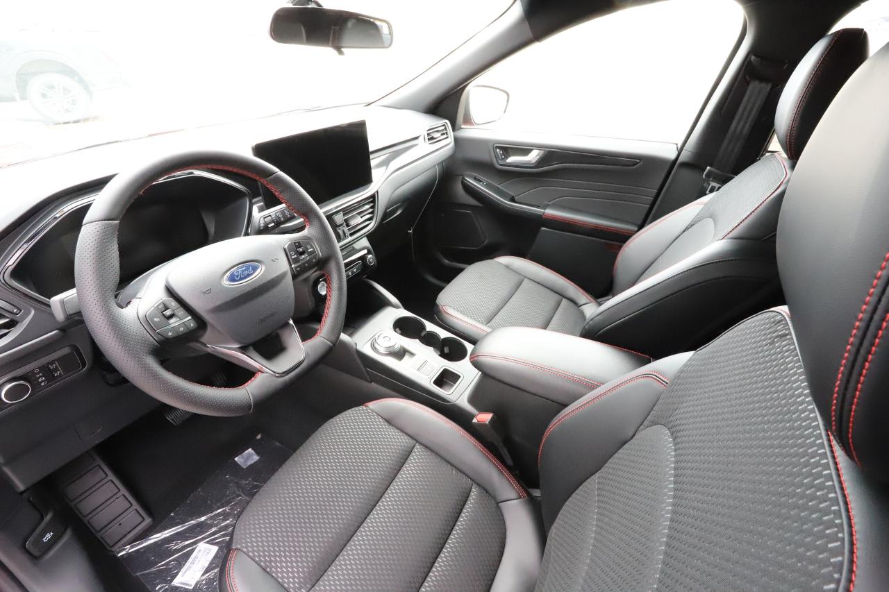 2026 Ford Escape ST-Line AWD Photo1