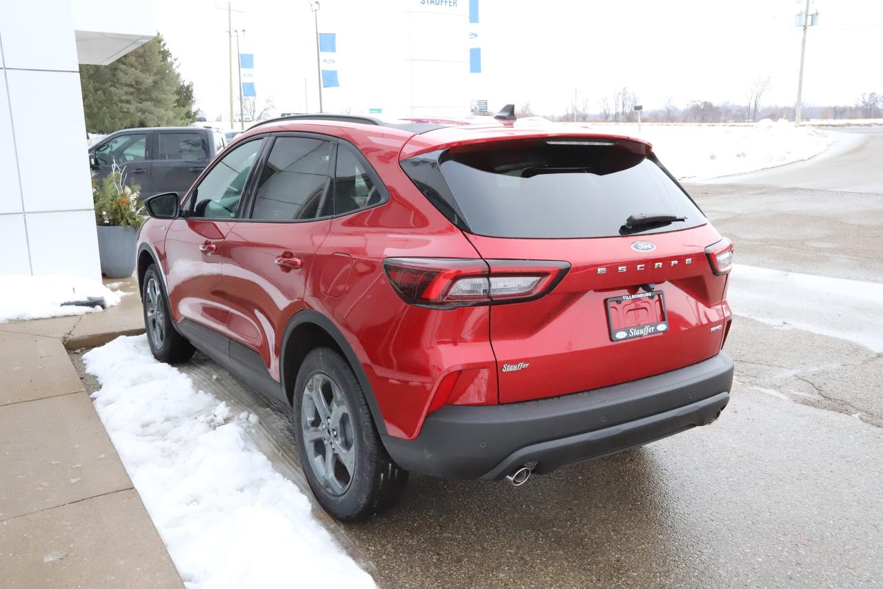 2026 Ford Escape ST-Line AWD Photo