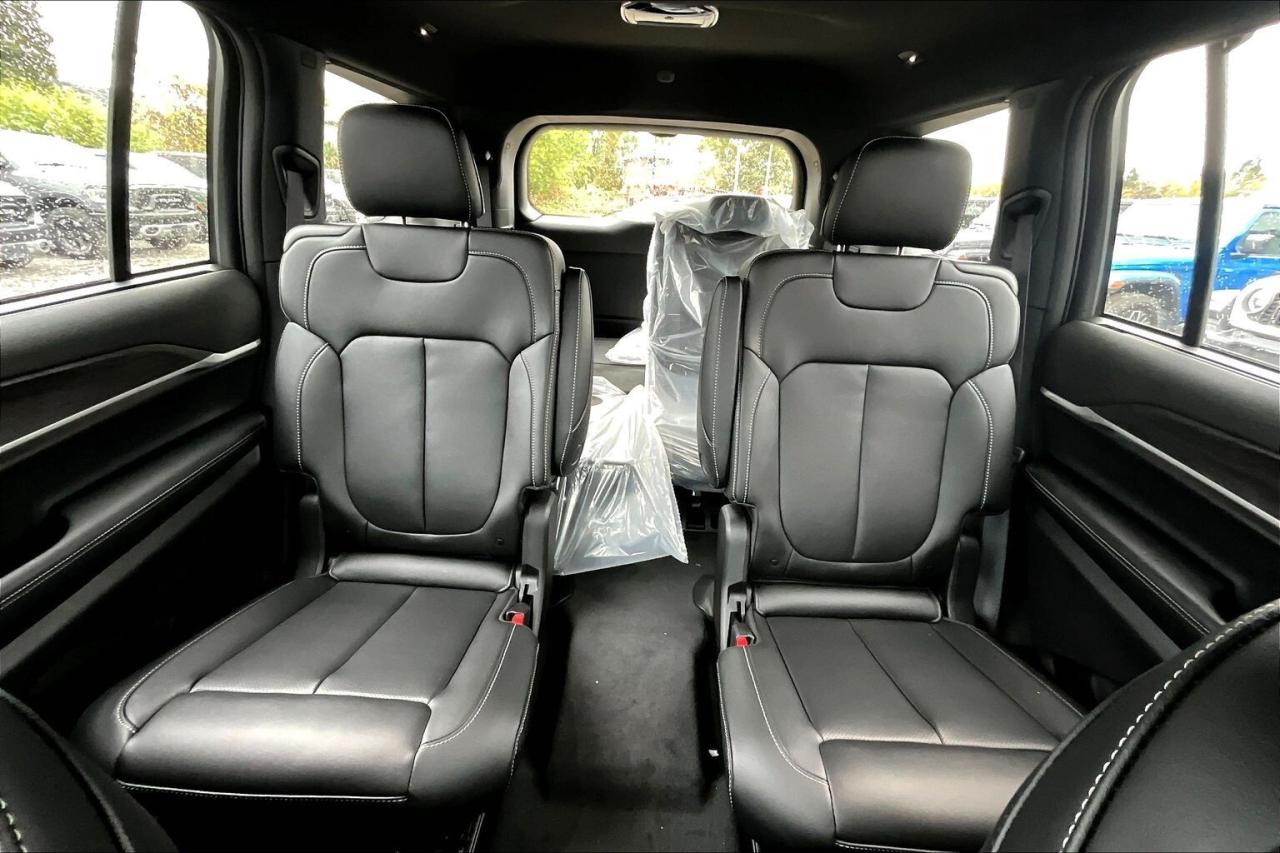 2025 Jeep Grand Cherokee L LIMITED | Pano Roof | Lux Tech 2 | 4x4 Photo