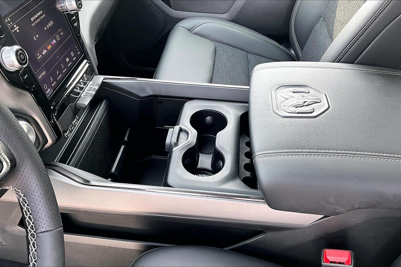 2026 RAM 1500 SPORT CREW | Pano Roof | 20" Wheels | 4x4 Photo