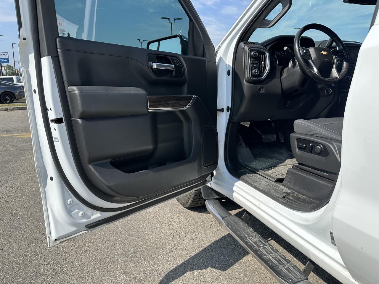 2021 Chevrolet Silverado 1500 LT | 4x4 | Photo