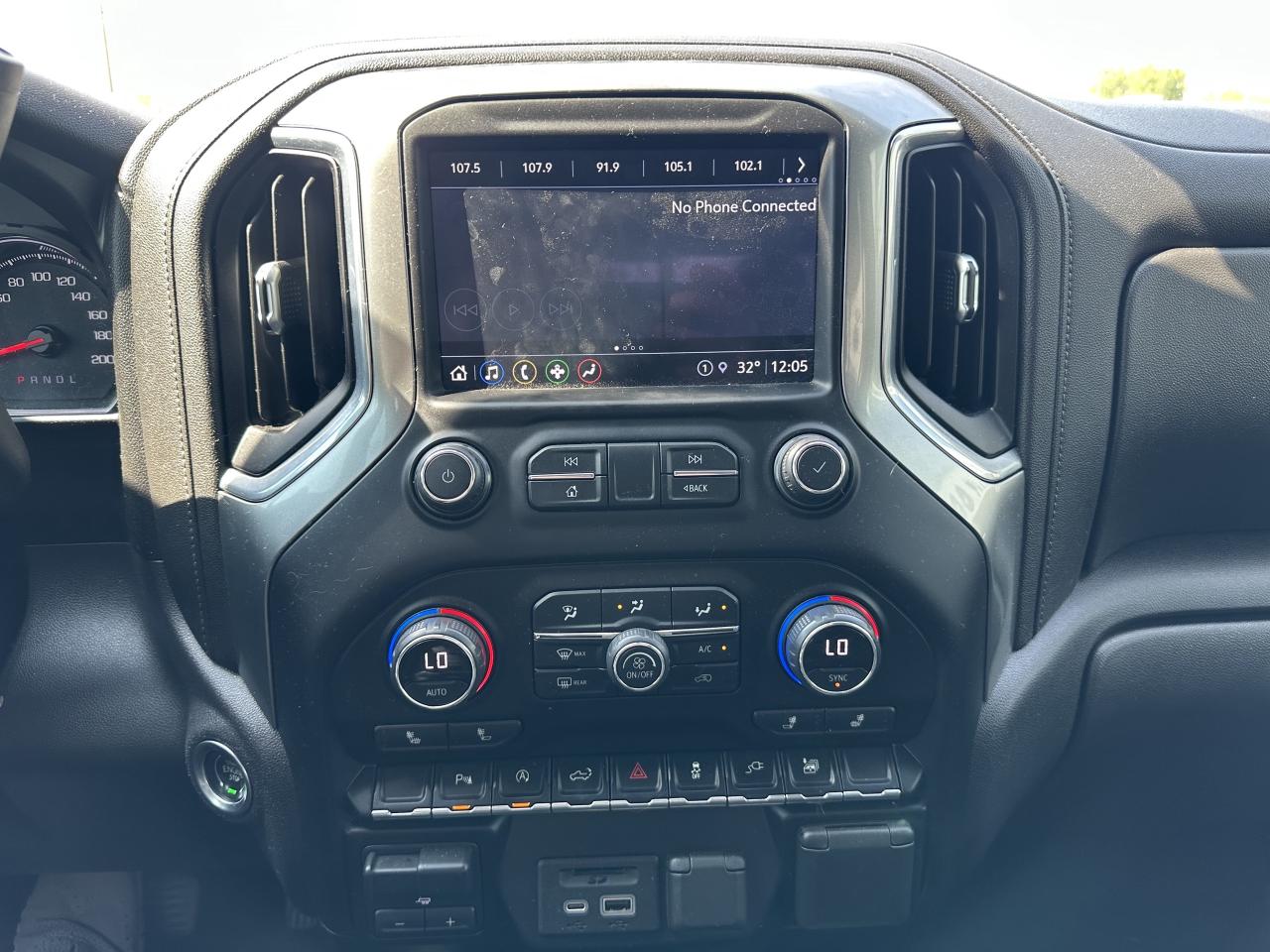 2021 Chevrolet Silverado 1500 LT | 4x4 | Photo