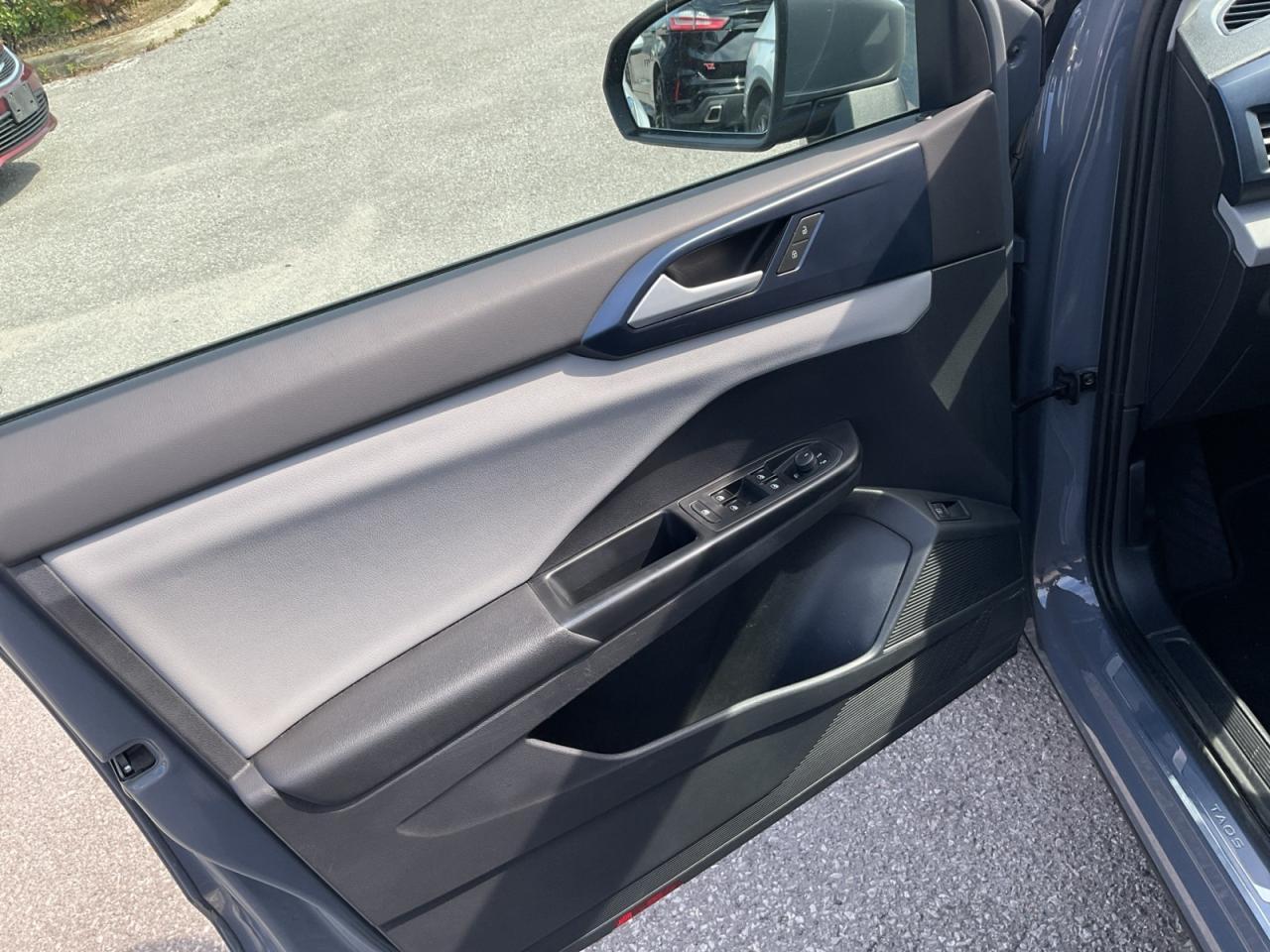 2022 Volkswagen Taos 1.5L Sunroof & Wheel Pkg! Certified! One Owner! Photo