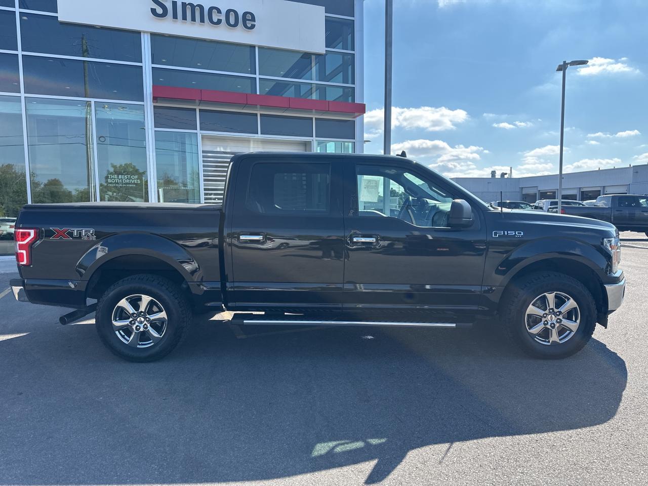 2020 Ford F-150 XLT Photo3