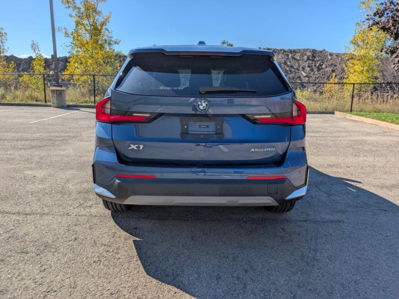 2023 BMW X1 xDrive28i  **PREMIUM ESSENTIAL PACKAGE** Photo