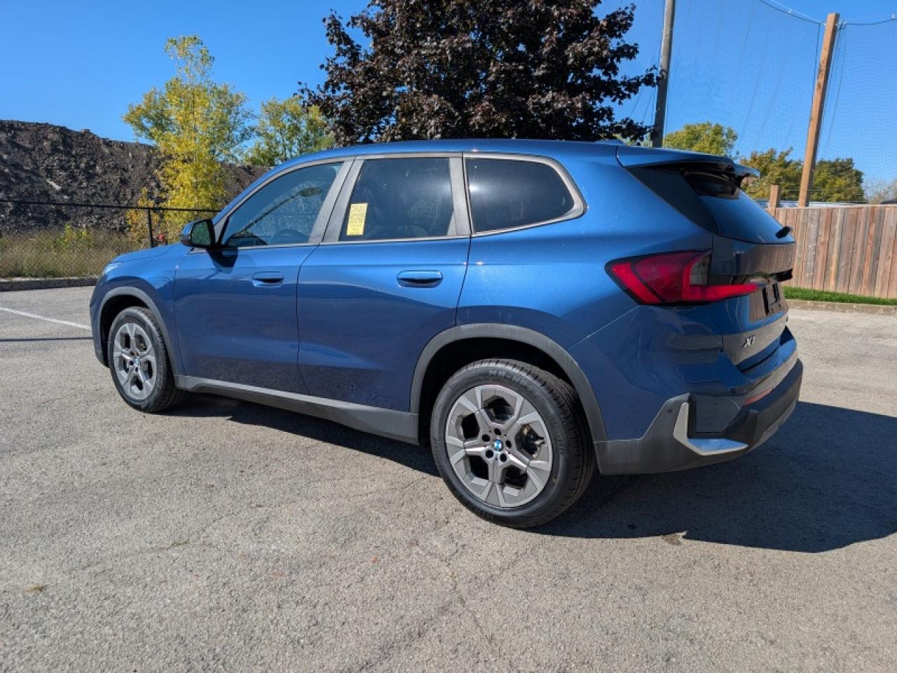 2023 BMW X1 xDrive28i  **PREMIUM ESSENTIAL PACKAGE** Photo2