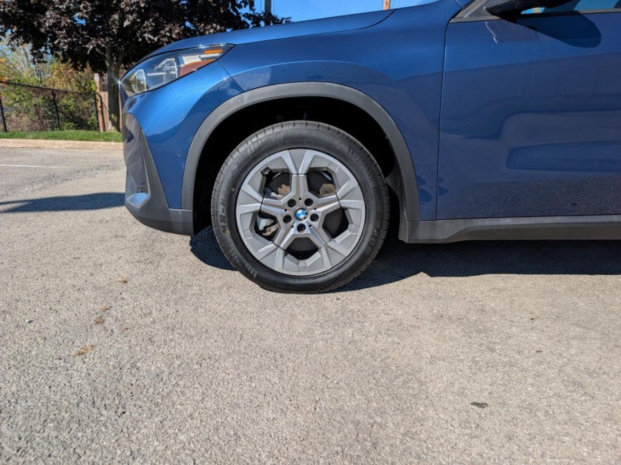 2023 BMW X1 xDrive28i  **PREMIUM ESSENTIAL PACKAGE** Photo
