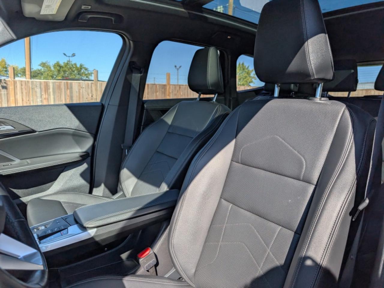 2023 BMW X1 xDrive28i  **PREMIUM ESSENTIAL PACKAGE** Photo