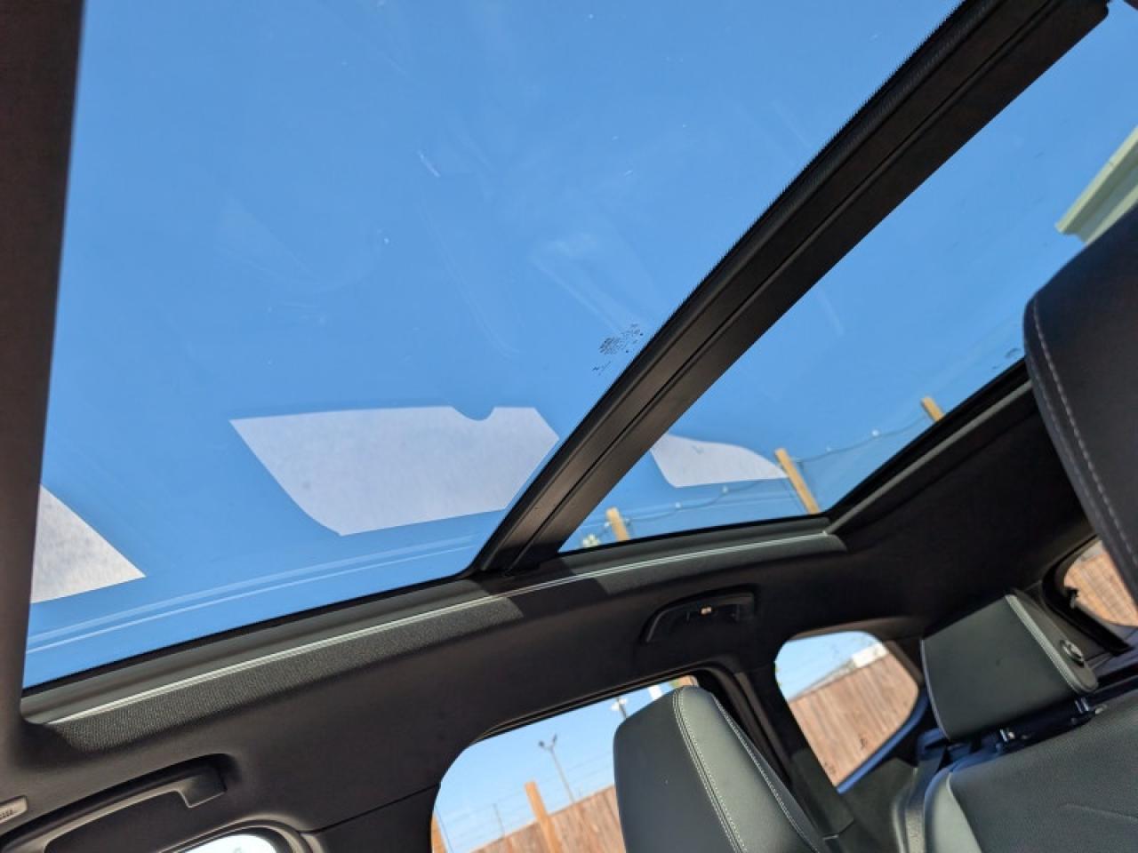 2023 BMW X1 xDrive28i  **PREMIUM ESSENTIAL PACKAGE** Photo