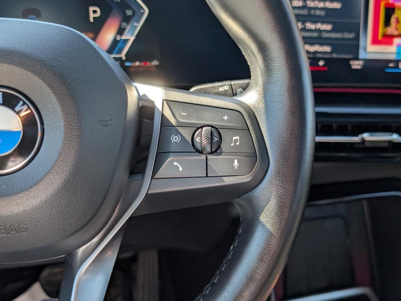 2023 BMW X1 xDrive28i  **PREMIUM ESSENTIAL PACKAGE** Photo