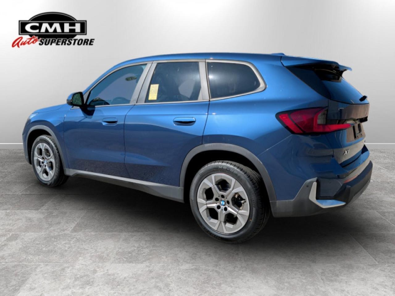 2023 BMW X1 xDrive28i  **PREMIUM ESSENTIAL PACKAGE** Photo2