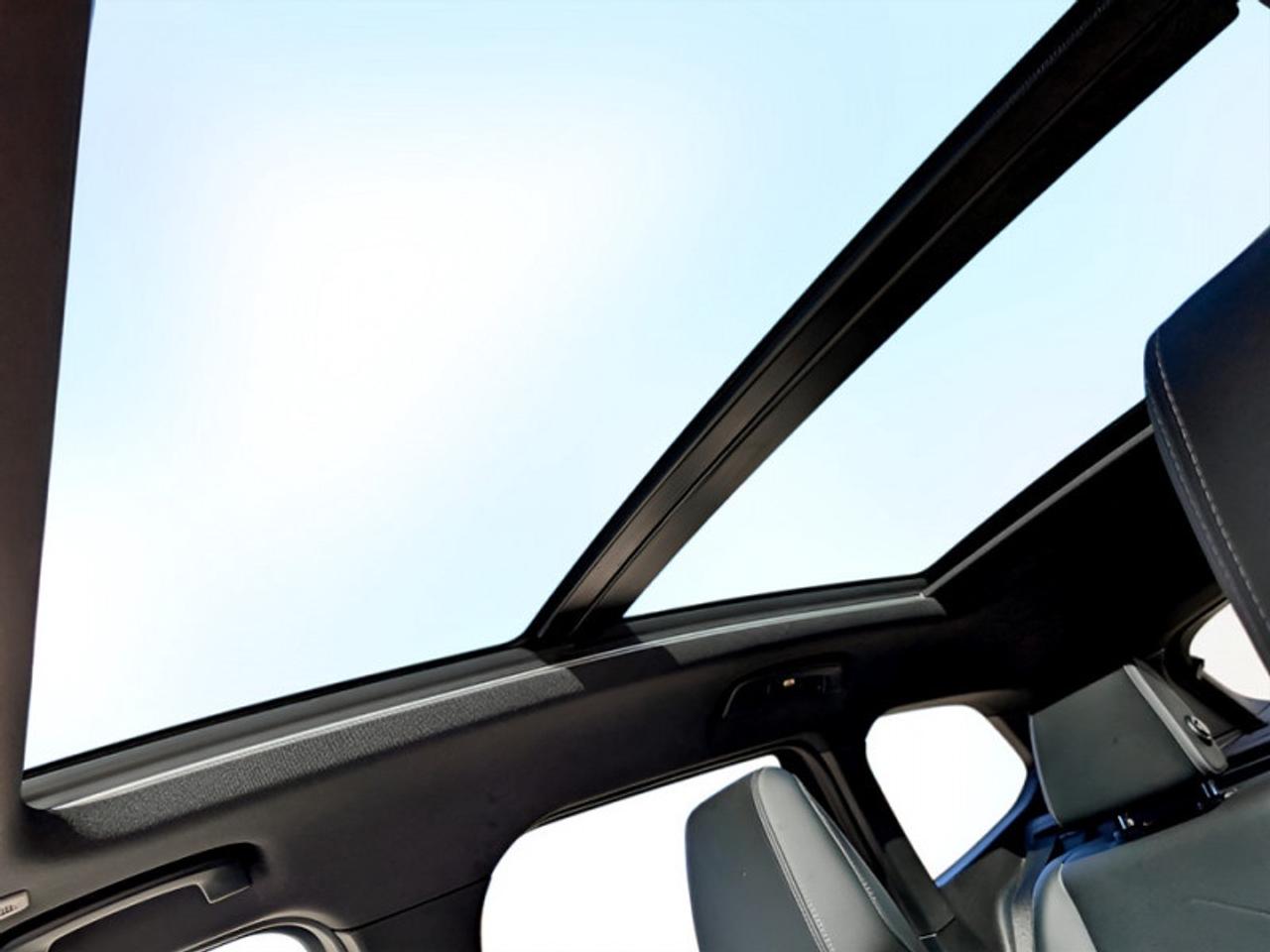 2023 BMW X1 xDrive28i  **PREMIUM ESSENTIAL PACKAGE** Photo