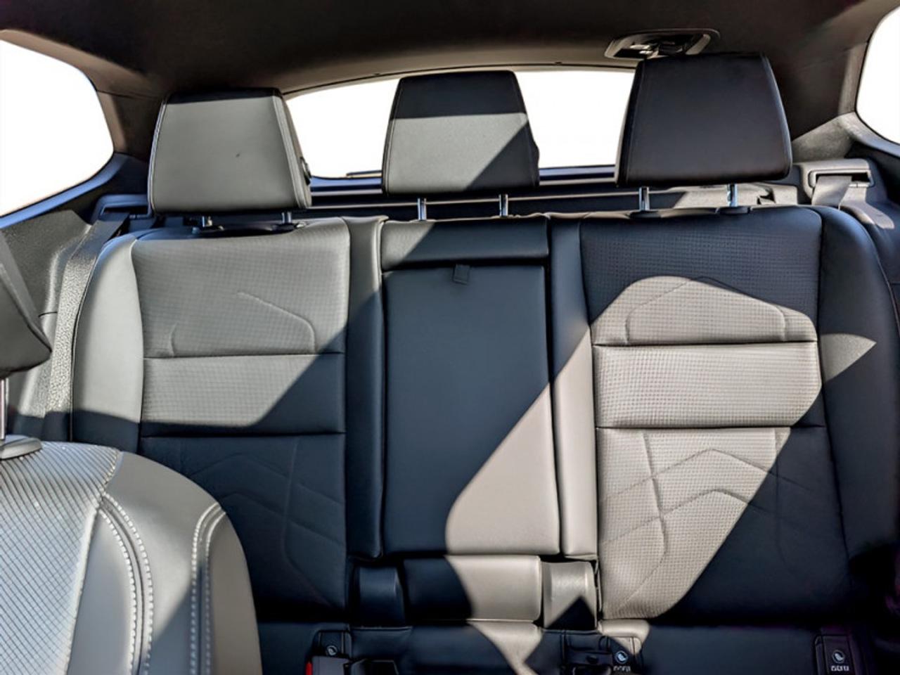 2023 BMW X1 xDrive28i  **PREMIUM ESSENTIAL PACKAGE** Photo