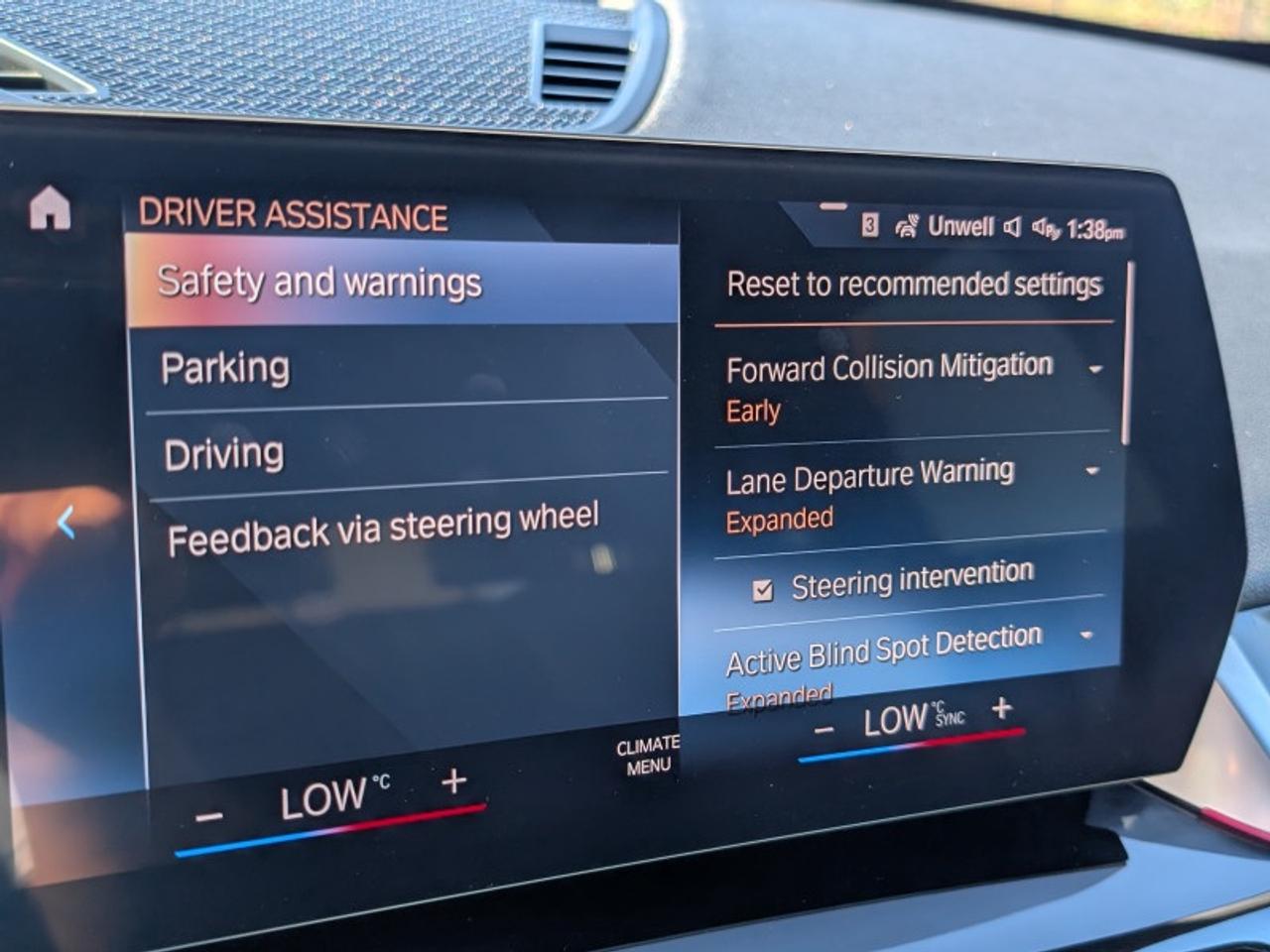 2023 BMW X1 xDrive28i  **PREMIUM ESSENTIAL PACKAGE** Photo