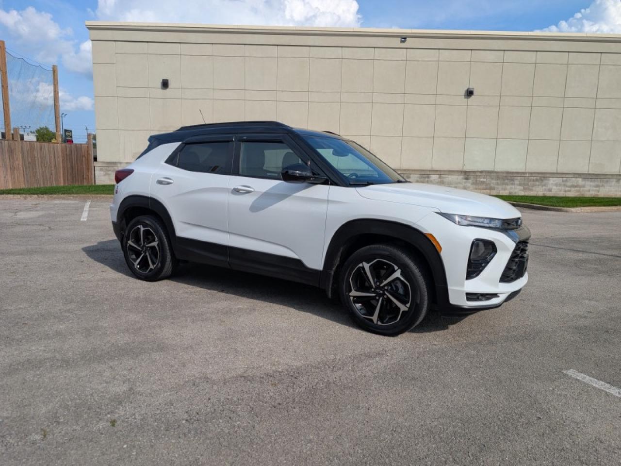 2023 Chevrolet TrailBlazer RS  **SUNROOF - CONVENIENCE PKG** Photo