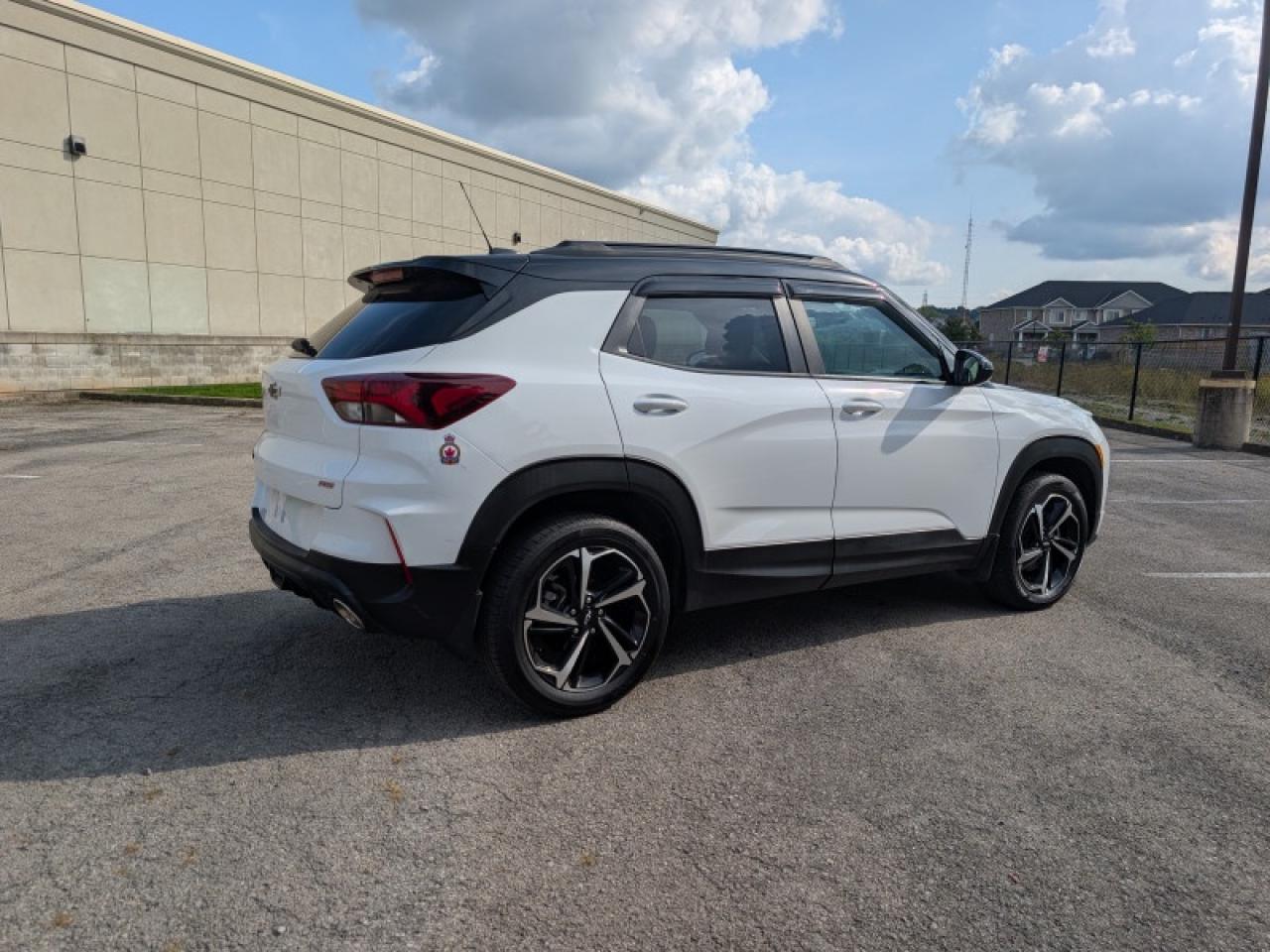 2023 Chevrolet TrailBlazer RS  **SUNROOF - CONVENIENCE PKG** Photo4