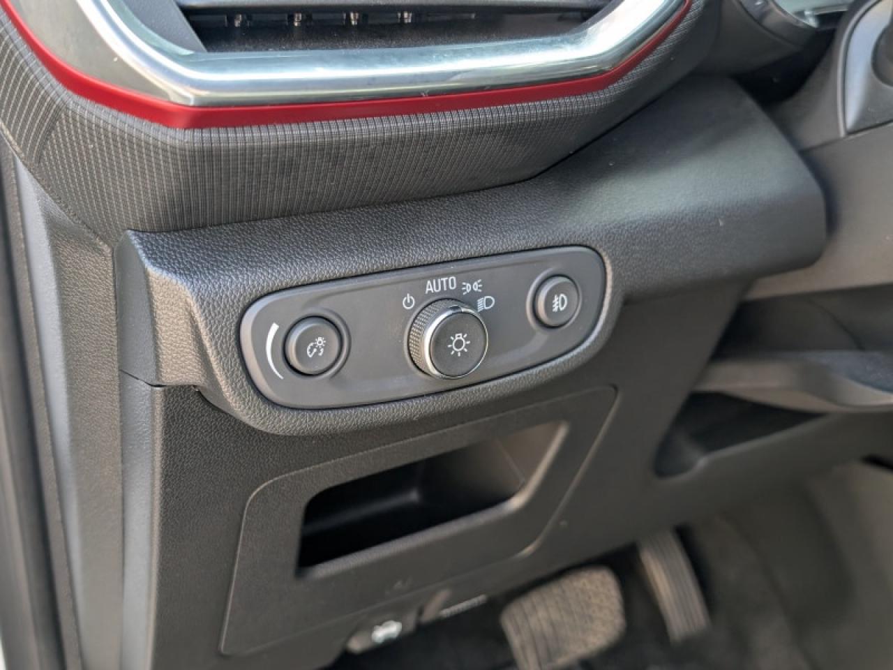 2023 Chevrolet TrailBlazer RS  **SUNROOF - CONVENIENCE PKG** Photo
