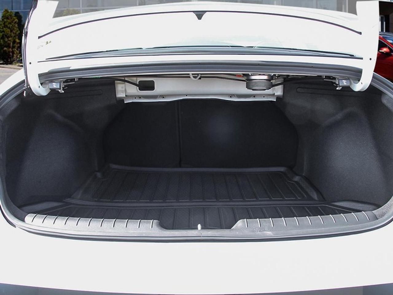 2025 Hyundai Elantra Hybrid Luxury DCT  - Premium Audio - $117.85 /Wk Photo