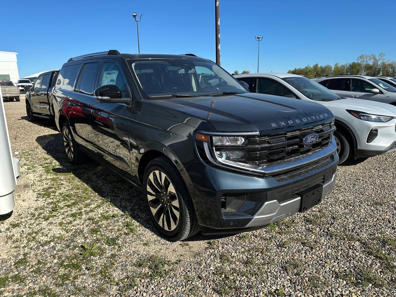 2025 Ford Expedition PLATINUM MAX 4x4 600A Photo