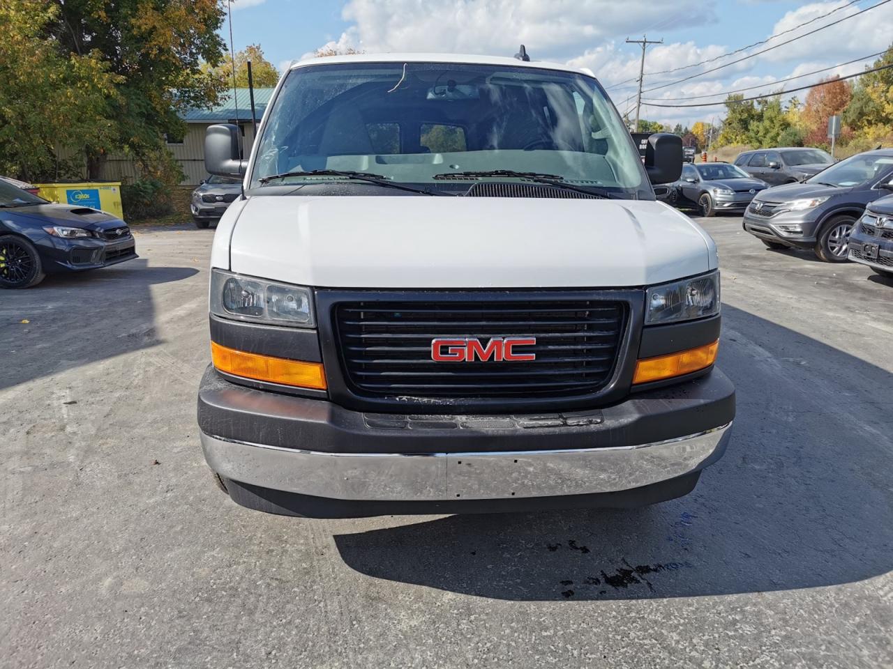 2024 GMC Savana 3500 - Photo #3