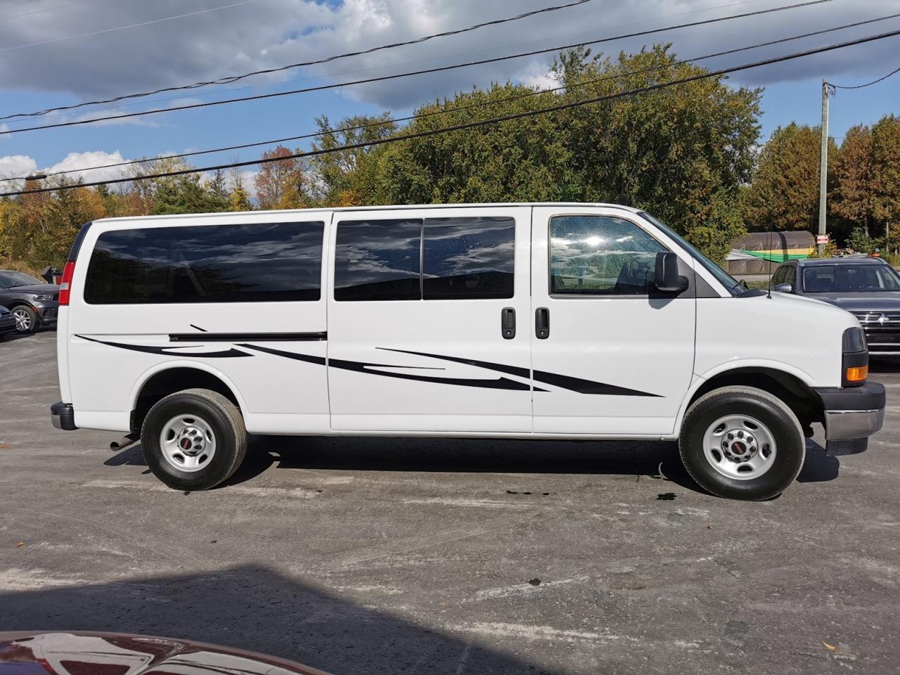 2024 GMC Savana 3500 - Photo #5