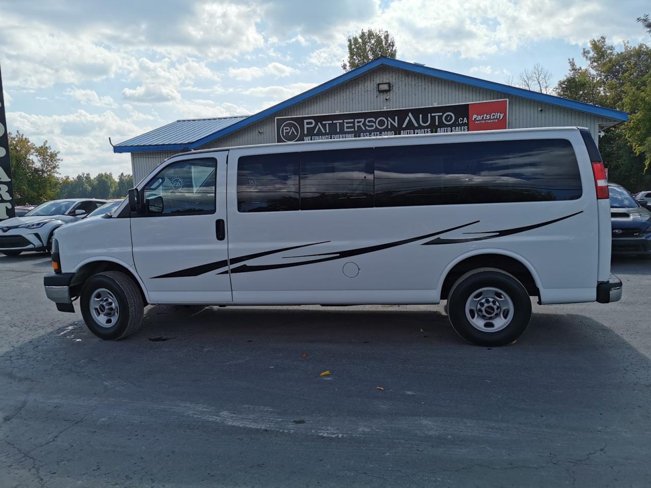 2024 GMC Savana 3500 - Photo #9