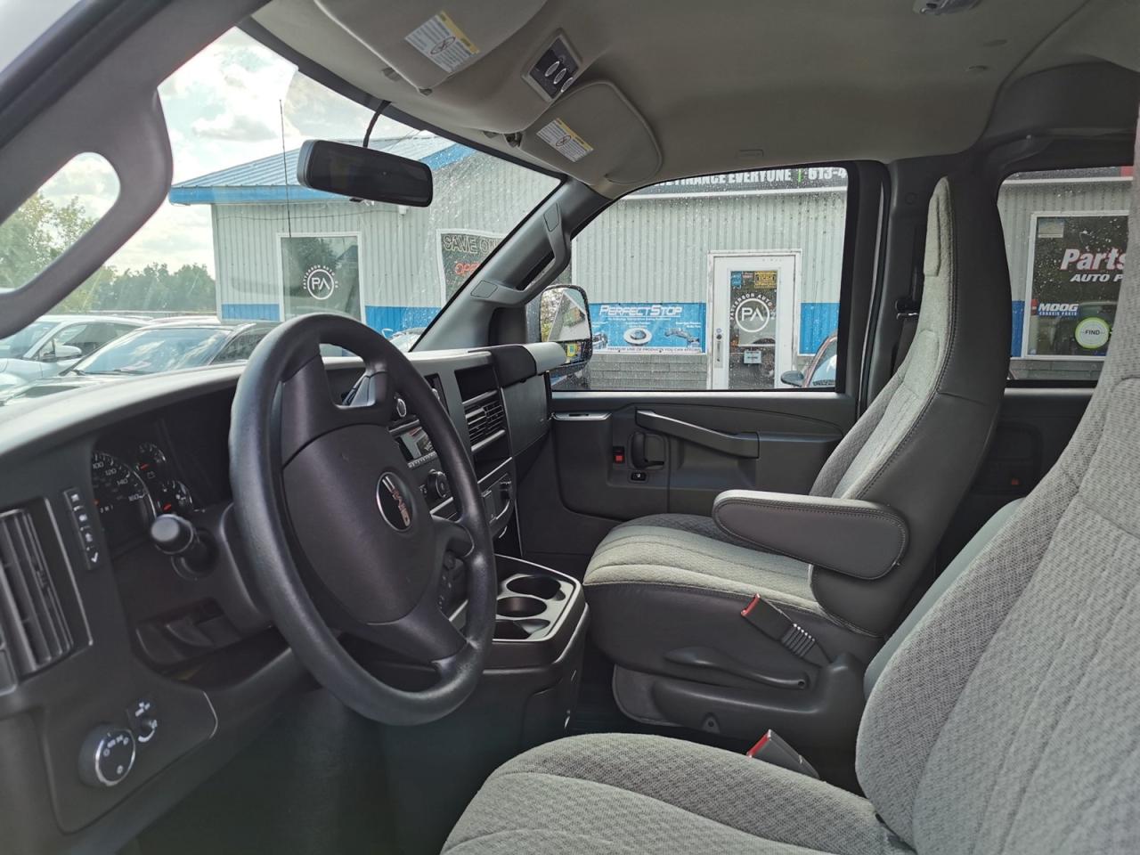 2024 GMC Savana 3500 - Photo #14