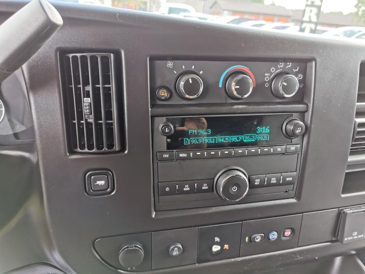 2024 GMC Savana 3500 - Photo #16