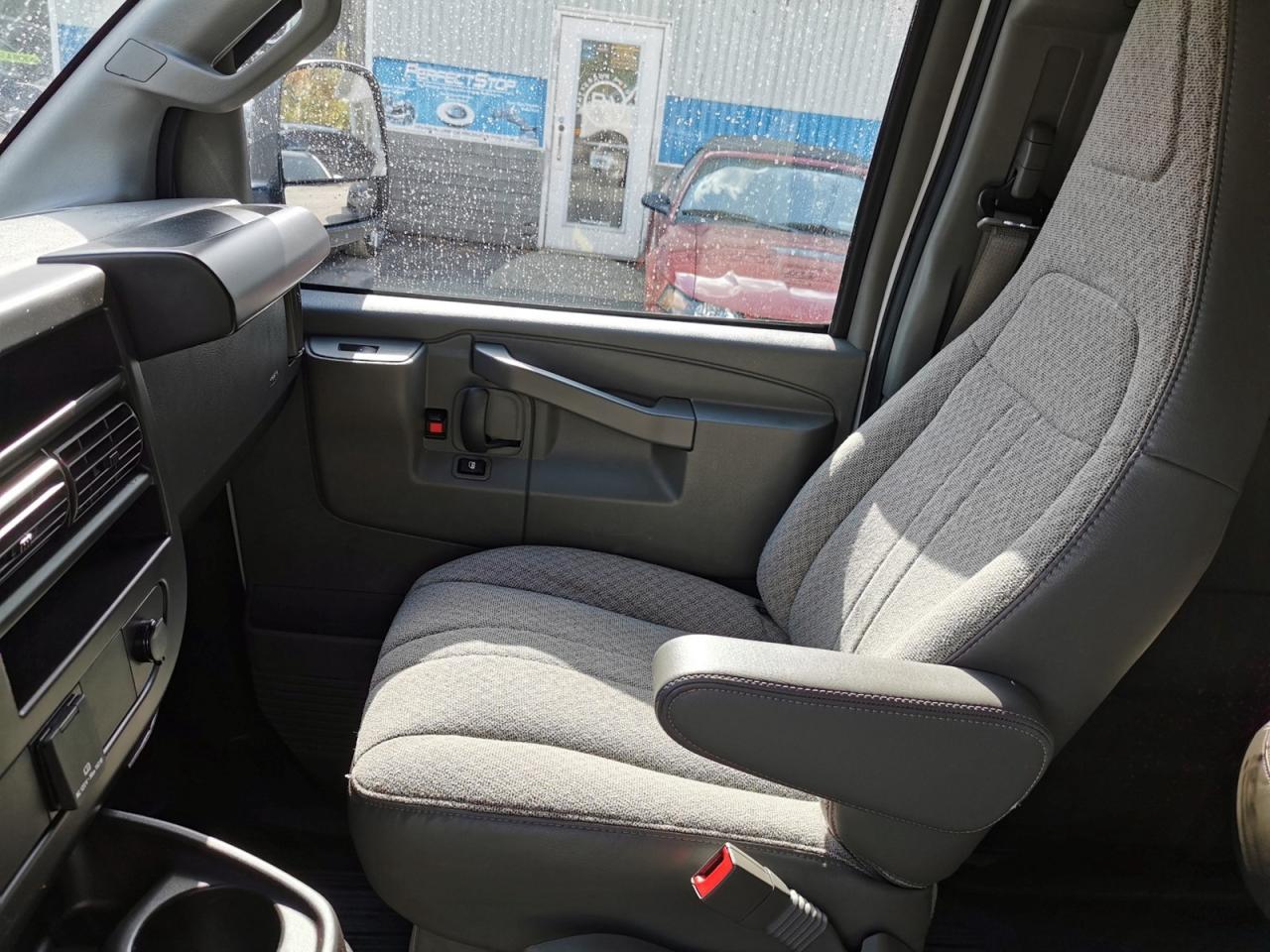 2024 GMC Savana 3500 - Photo #19
