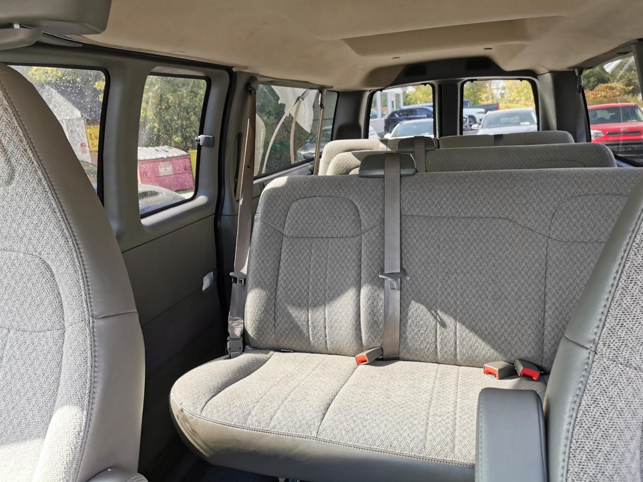 2024 GMC Savana 3500 - Photo #20