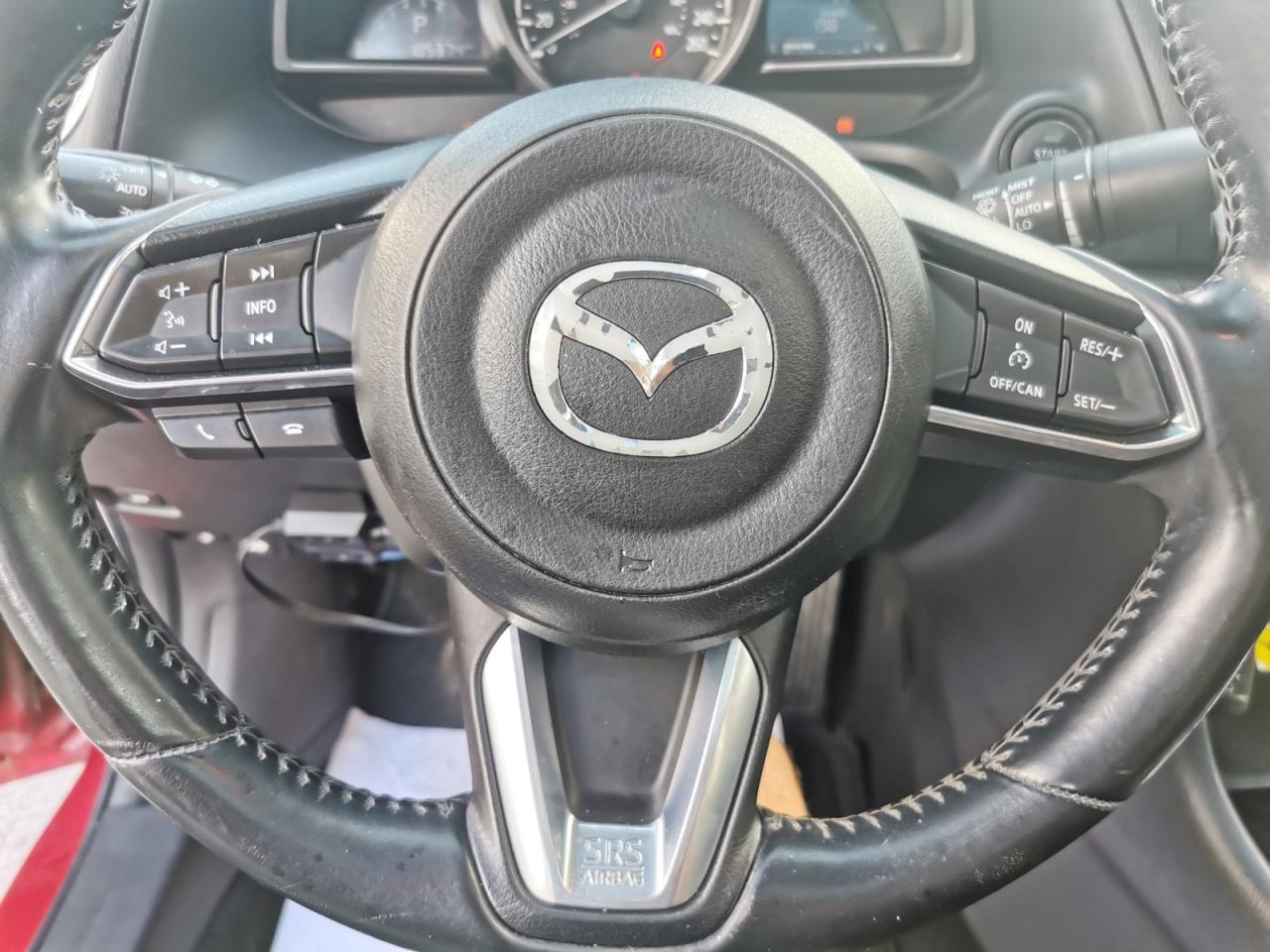 2018 Mazda MAZDA3 i Touring - Photo #13