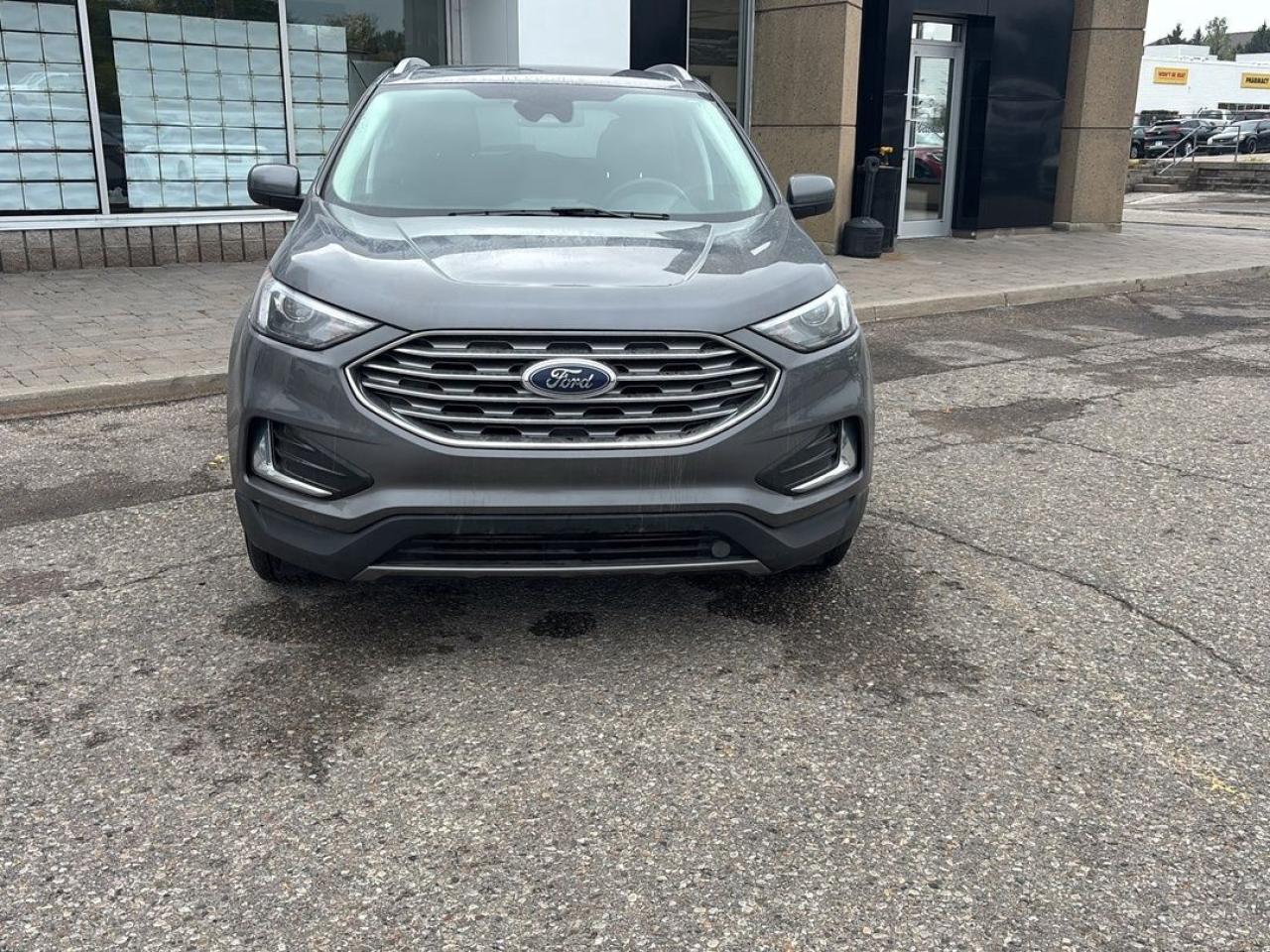 2022 Ford Edge SEL Photo