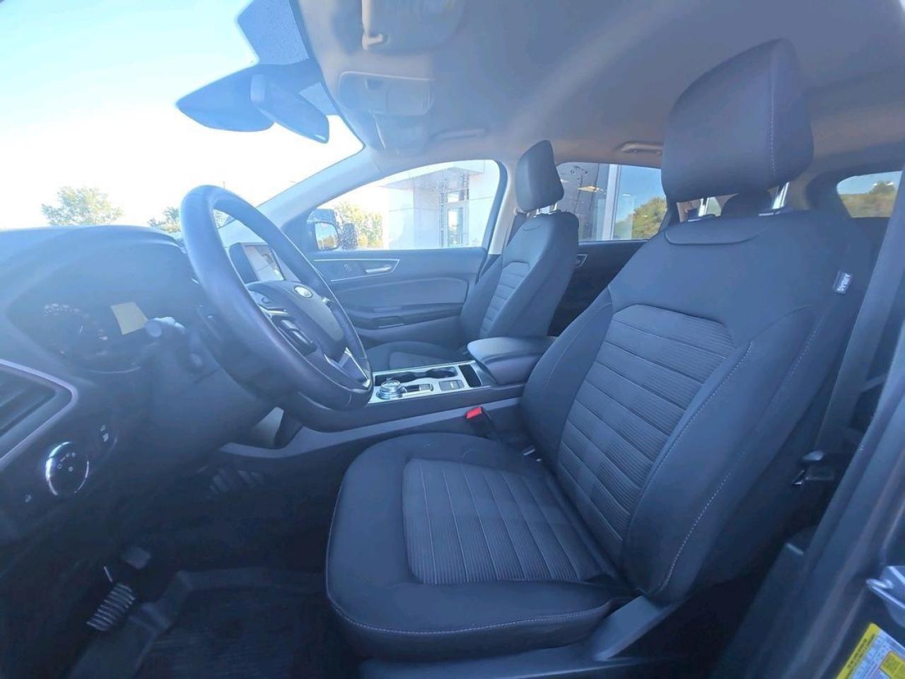 2022 Ford Edge SEL Photo5