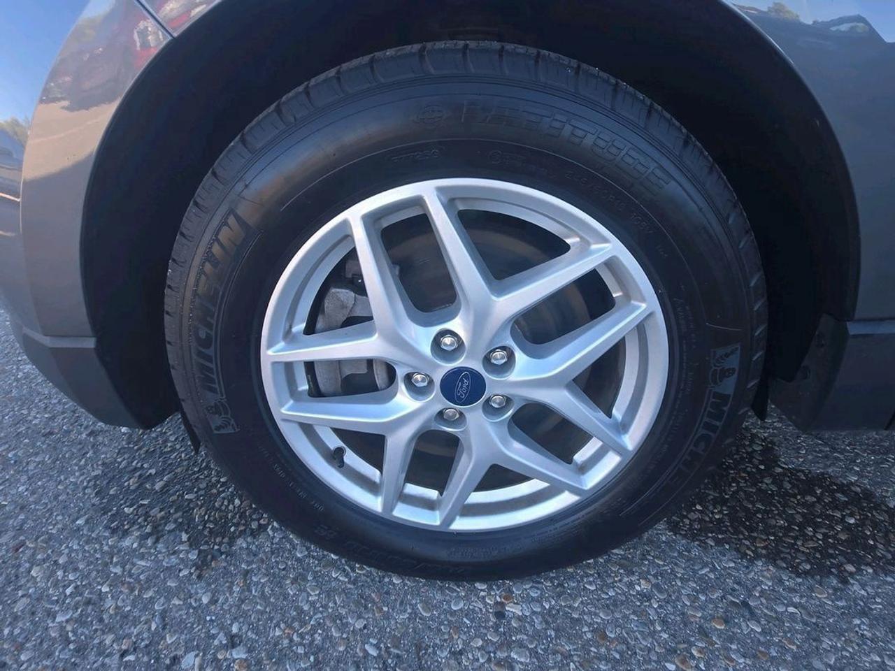 2022 Ford Edge SEL, AWD, 2L, CLOTH, HEATED WHEEL! HEATED SEATS! Photo