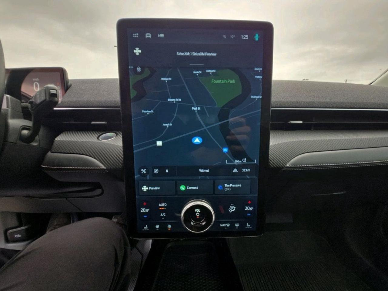 2022 Ford Mustang Mach-E PREMIUM, EXTENDED RANGE, LEATHER, GLASS ROOF, NAV! Photo