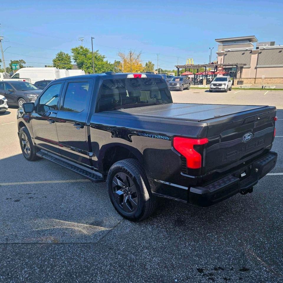 2024 Ford F-150 Lightning Flash Photo5