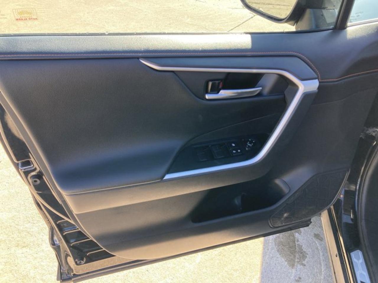 2021 Toyota RAV4 Trail AWD | Sunroof | Leather Seats | Photo